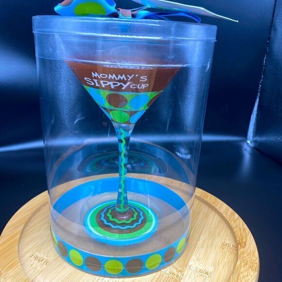 A margarita or martini stemmed glass painted with “Mommy’s Sippy Cup” - Picture 2 of 6
